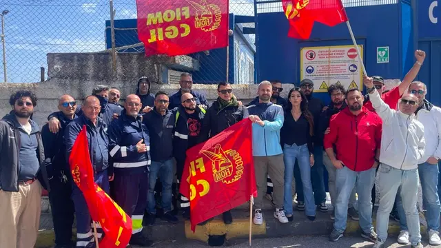 Messina, congelati i licenziamenti